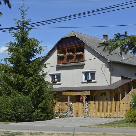 Fenyofa Vendeghaz Hotel Szilvásvárad Eksteriør billede