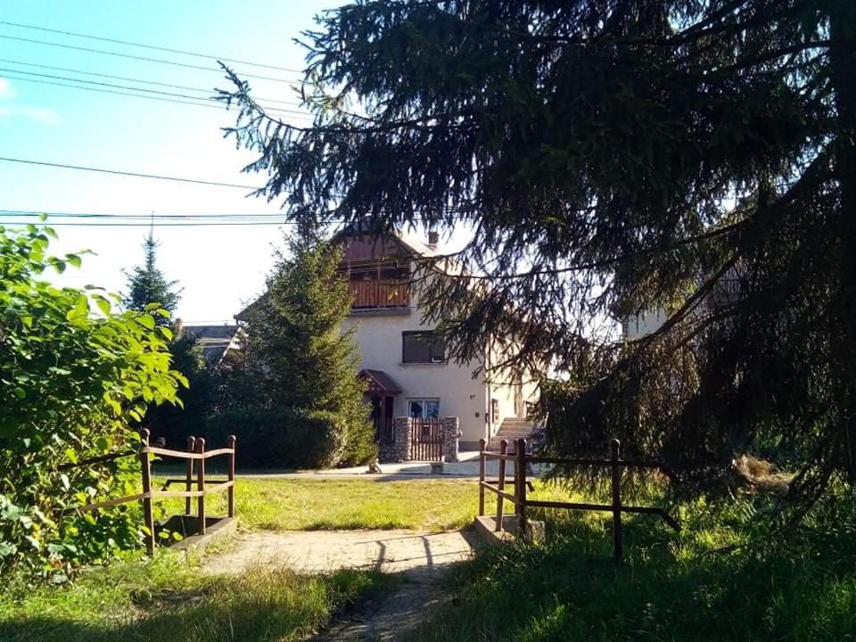Fenyofa Vendeghaz Hotel Szilvásvárad Eksteriør billede
