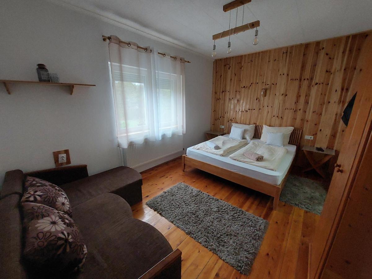 Fenyofa Vendeghaz Hotel Szilvásvárad Eksteriør billede