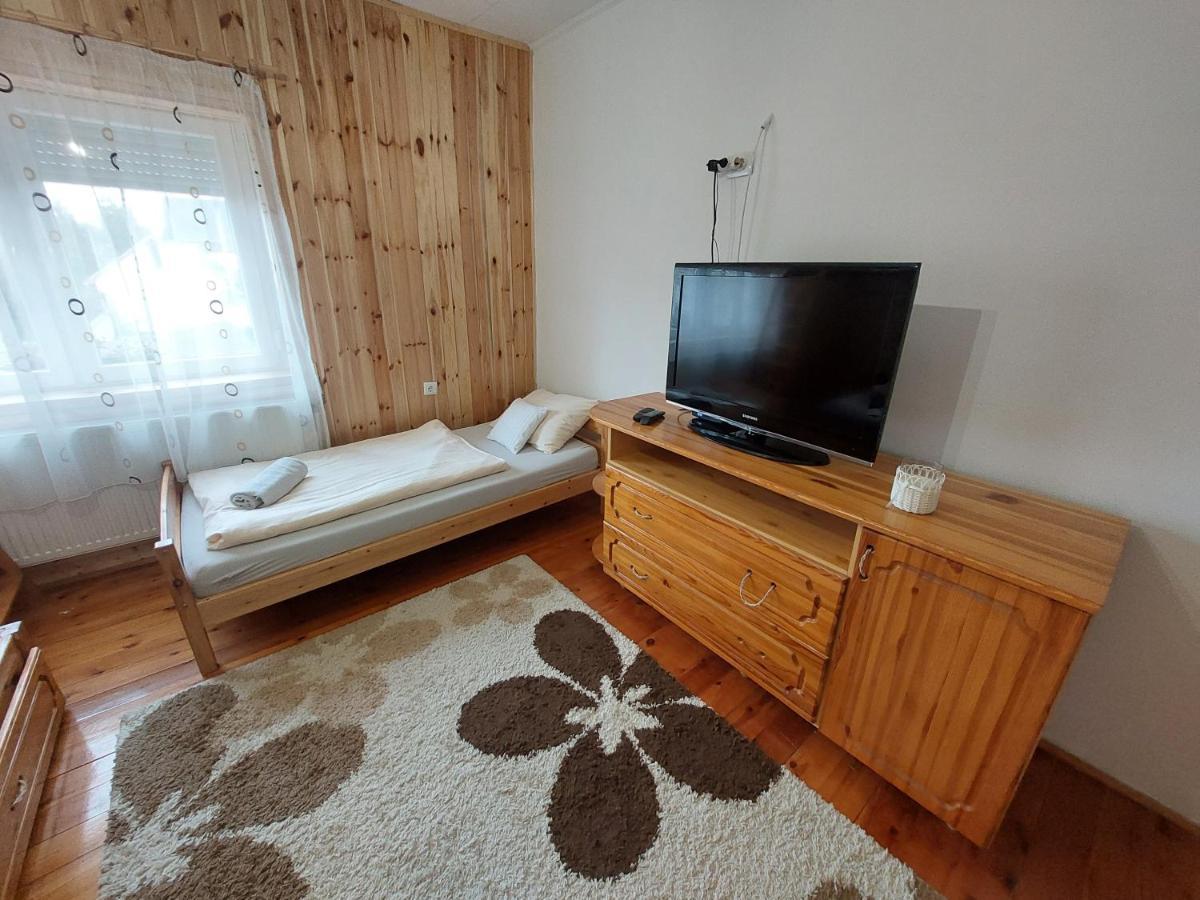 Fenyofa Vendeghaz Hotel Szilvásvárad Eksteriør billede