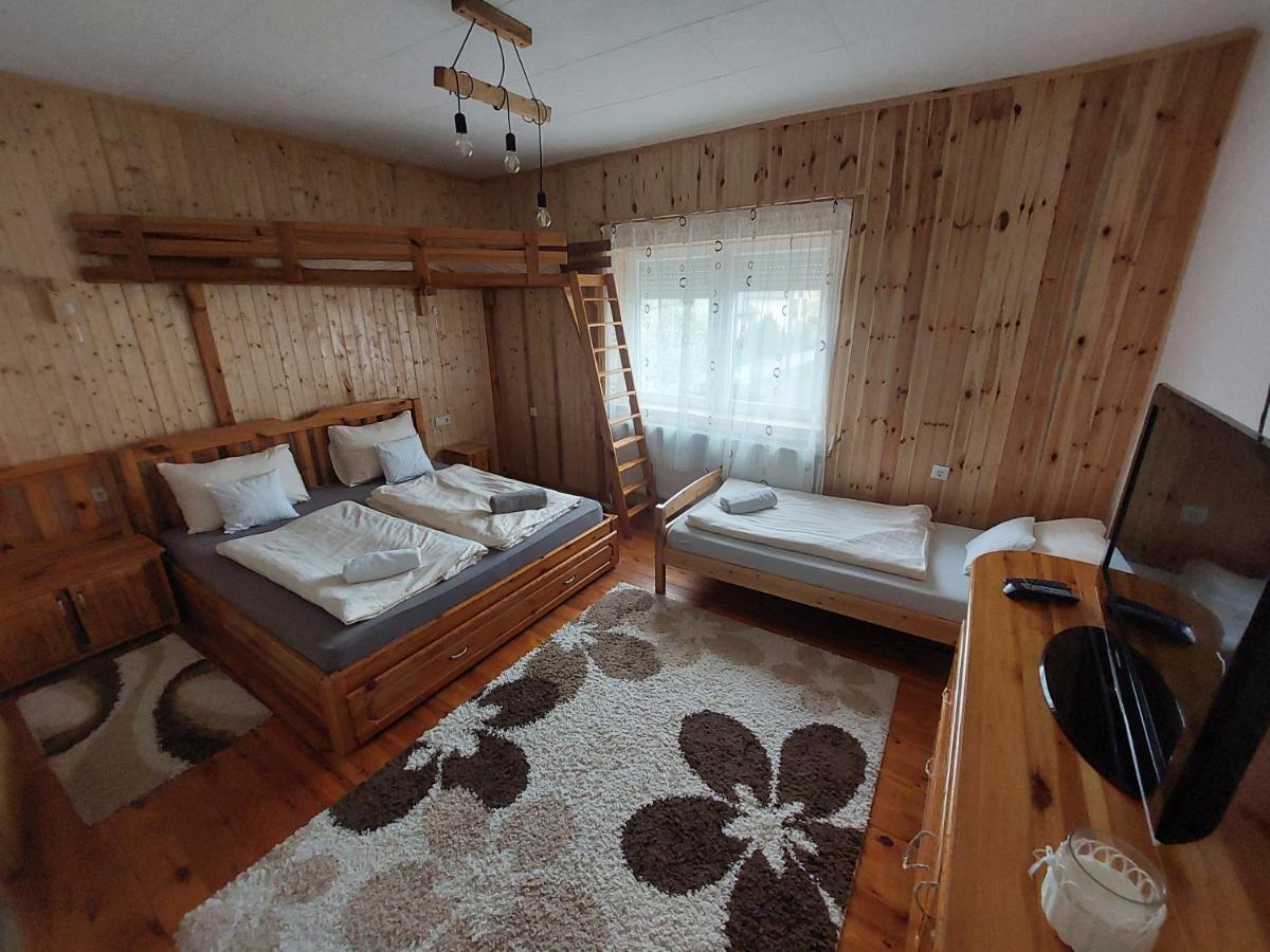 Fenyofa Vendeghaz Hotel Szilvásvárad Eksteriør billede
